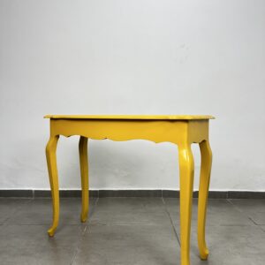 Aparador Amarelo