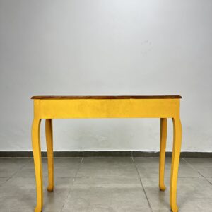 Aparador Provençal Amarelo com tampo marrom