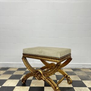 Banqueta Luiz XV Dourado